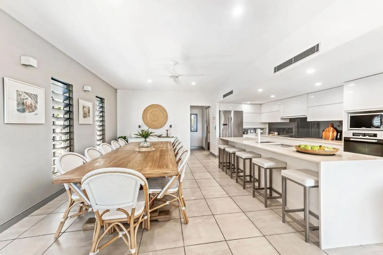 Alex Beach House, 100 Steps To The Sand, With Ocean Views Alexandra Headland