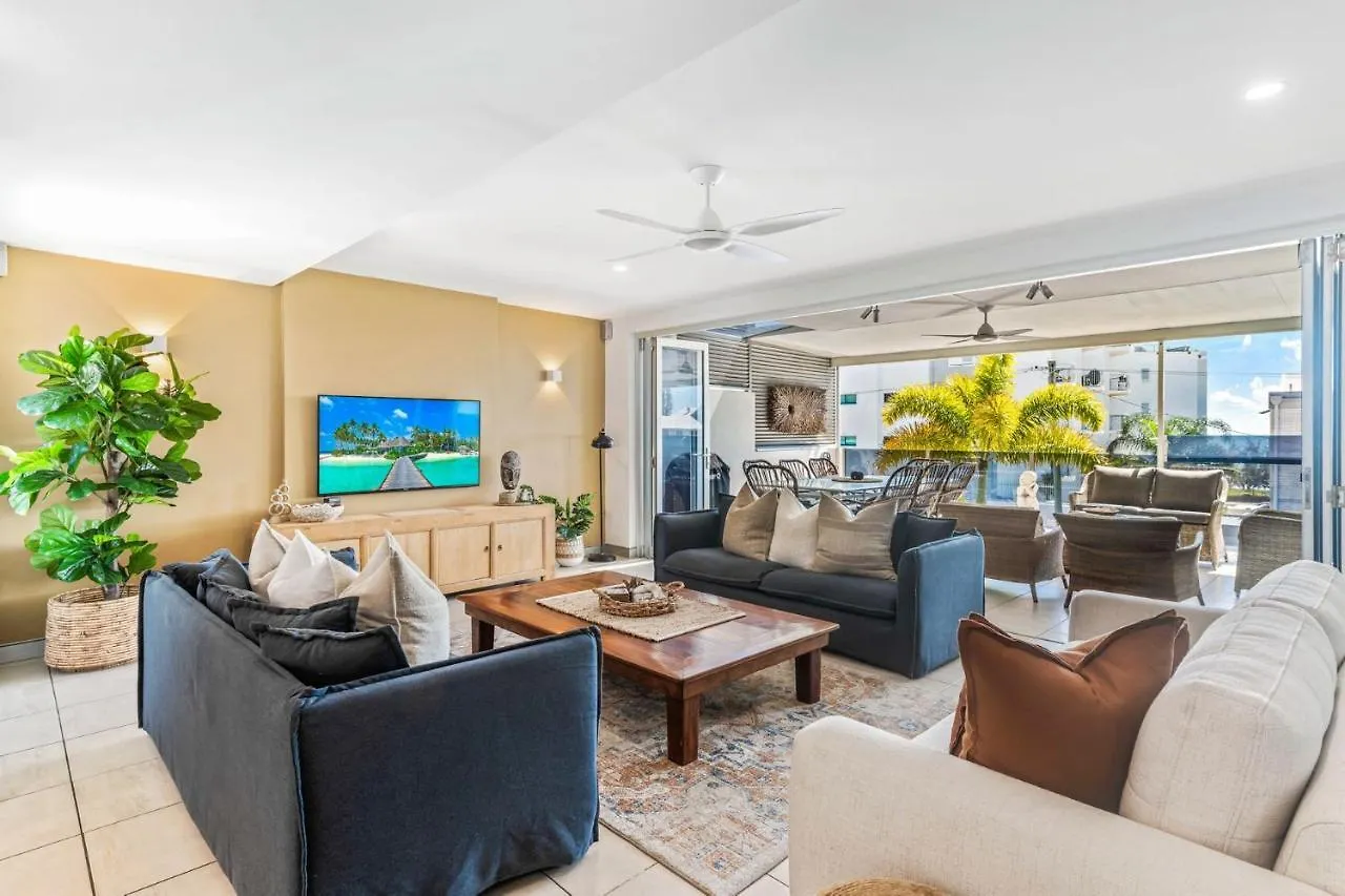 Alex Beach House, 100 Steps To The Sand, With Ocean Views Alexandra Headland