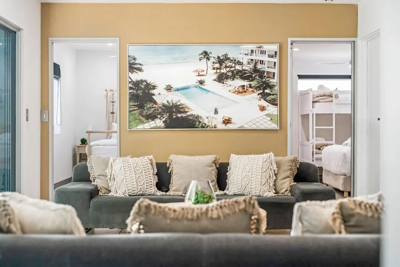Alex Beach House, 100 Steps To The Sand, With Ocean Views Alexandra Headland